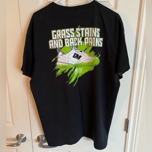 Mens Cleetus McFarland “Grass Stains and Back pains” tee, XXL